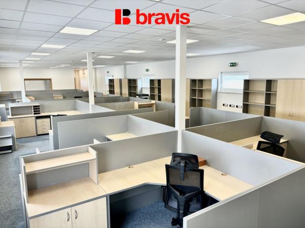 Pronájem kanceláře, Brno - Slatina, Hviezdoslavova, 257 m2