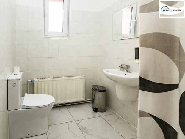 Pronájem bytu 1+kk, Cheb, Svobody, 22 m2