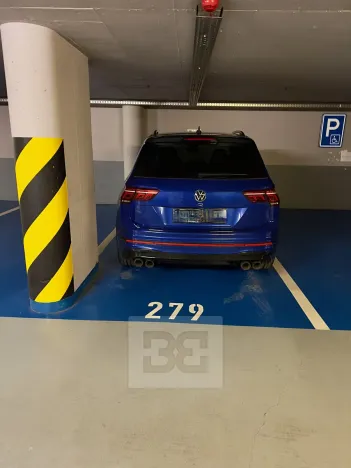 Pronájem garážového stání, Praha - Holešovice, V háji, 13 m2