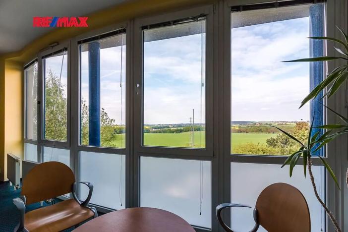 Prodej kanceláře, Strančice, 2325 m2