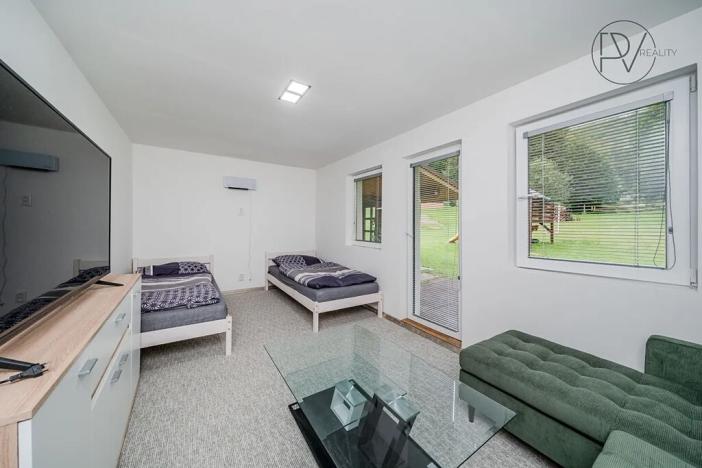 Prodej ubytování, Řeka, 250 m2