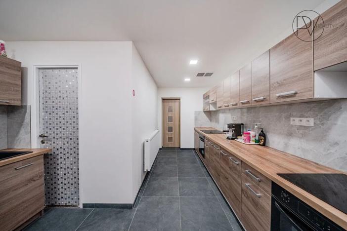 Prodej ubytování, Řeka, 250 m2