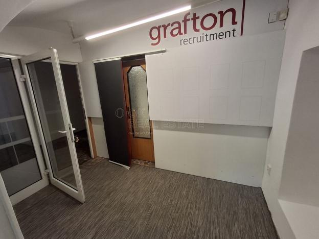 Pronájem kanceláře, Kolín, Karlovo náměstí, 99 m2