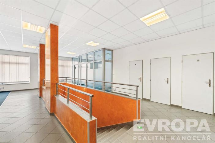 Pronájem kanceláře, Praha - Holešovice, Dukelských hrdinů, 268 m2