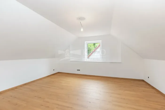 Prodej rodinného domu, Horky nad Jizerou, 186 m2