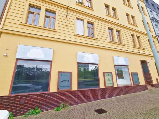 Pronájem obchodního prostoru, Praha - Libeň, Zenklova, 348 m2