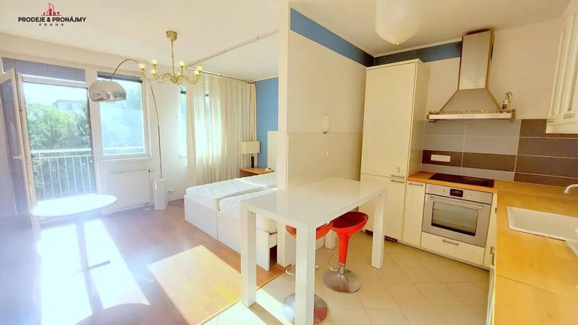 Pronájem bytu 1+kk, Praha - Vysočany, Pod Harfou, 38 m2