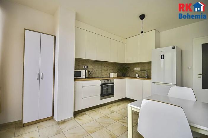 Pronájem bytu 2+1, Praha - Vršovice, Petrohradská, 51 m2