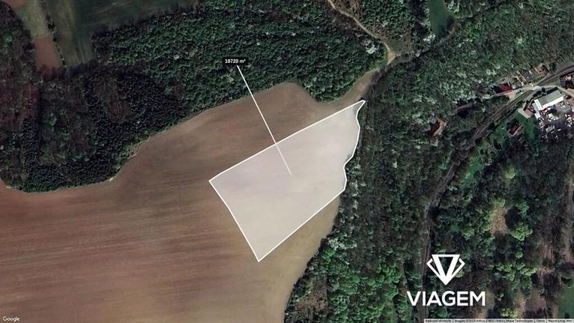 Prodej pole, Zákolany, 18720 m2