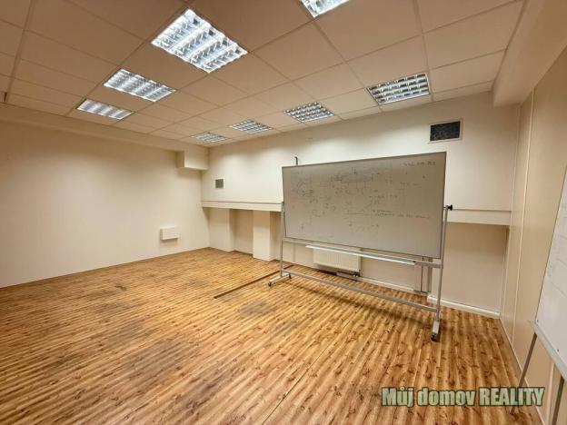 Pronájem kanceláře, Praha - Vysočany, Lisabonská, 70 m2