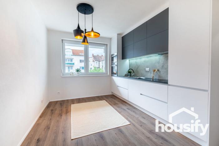 Prodej bytu 2+kk, Znojmo, náměstí Svobody, 55 m2