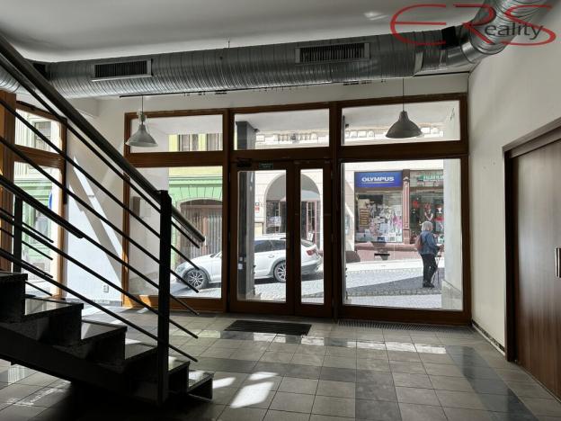 Pronájem obchodního prostoru, Jablonec nad Nisou, Lidická, 342 m2