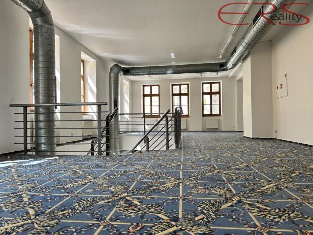 Pronájem obchodního prostoru, Jablonec nad Nisou, Lidická, 342 m2