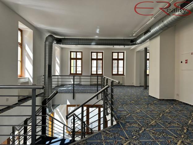 Pronájem obchodního prostoru, Jablonec nad Nisou, Lidická, 342 m2