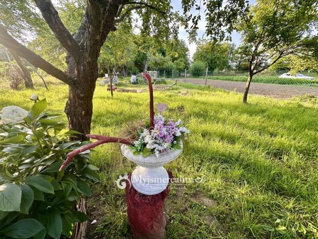 Prodej zahrady, Znojmo, 2238 m2