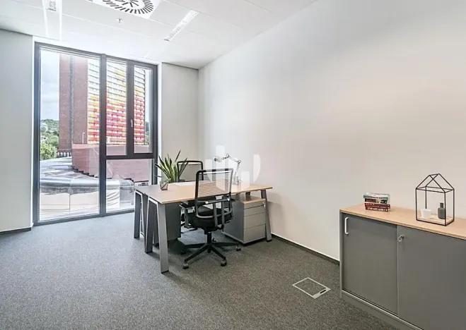 Pronájem kanceláře, Praha - Karlín, Rohanské nábřeží, 565 m2