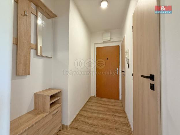 Prodej bytu 3+1, Černovice, Družstevní, 56 m2