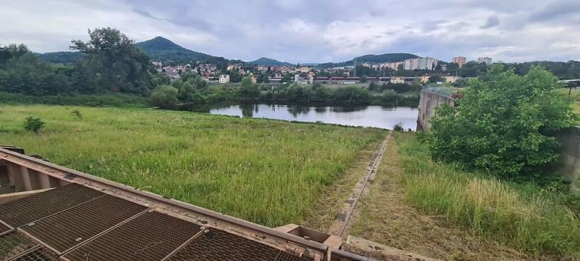 Prodej komerční nemovitosti, Děčín, Vítězství, 12815 m2