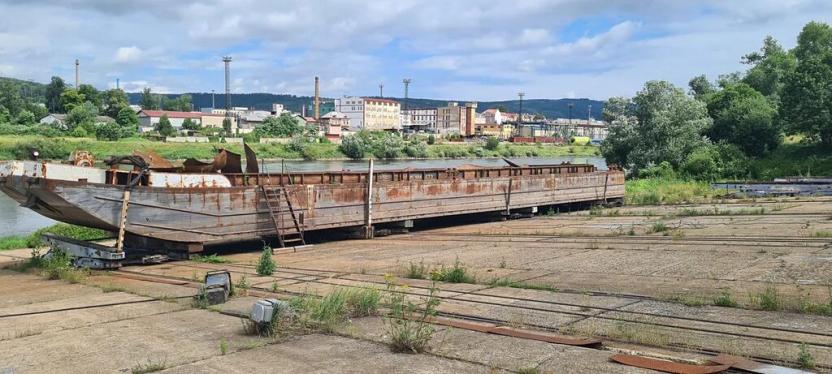 Prodej výrobních prostor, Děčín, Vítězství, 12815 m2