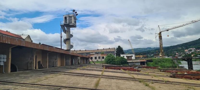 Prodej výrobních prostor, Děčín, Vítězství, 12815 m2