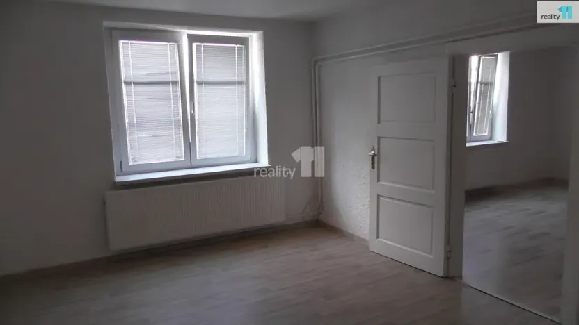 Pronájem bytu 2+1, Ostrava - Mariánské Hory, Mojmírovců, 85 m2