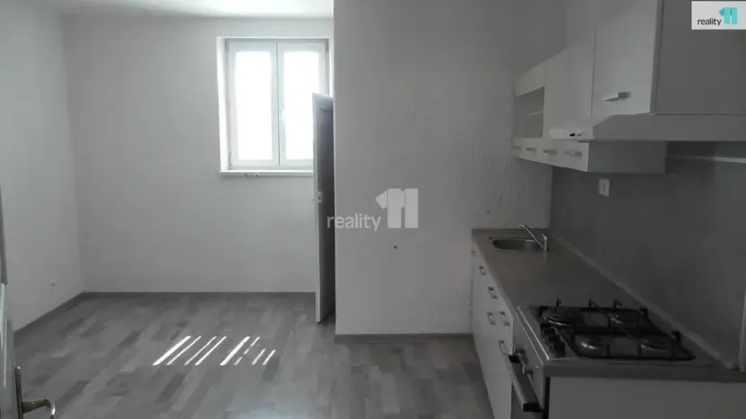 Pronájem bytu 2+1, Ostrava - Mariánské Hory, Mojmírovců, 85 m2
