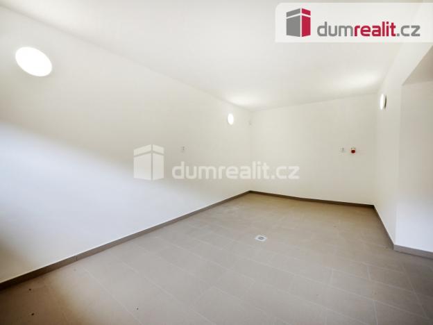 Prodej rodinného domu, Želízy, 286 m2