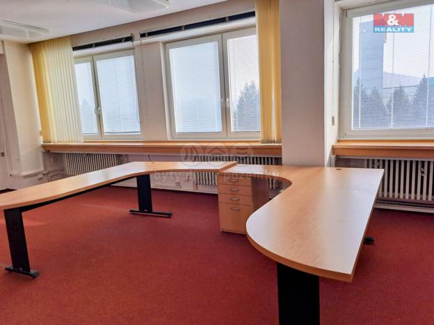 Pronájem kanceláře, Brno - Lesná, Slavíčkova, 288 m2