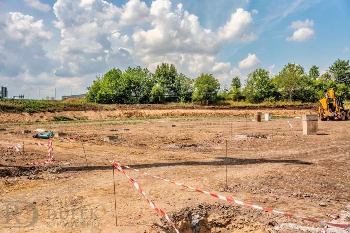 Prodej komerčního pozemku, Zápy, 27803 m2