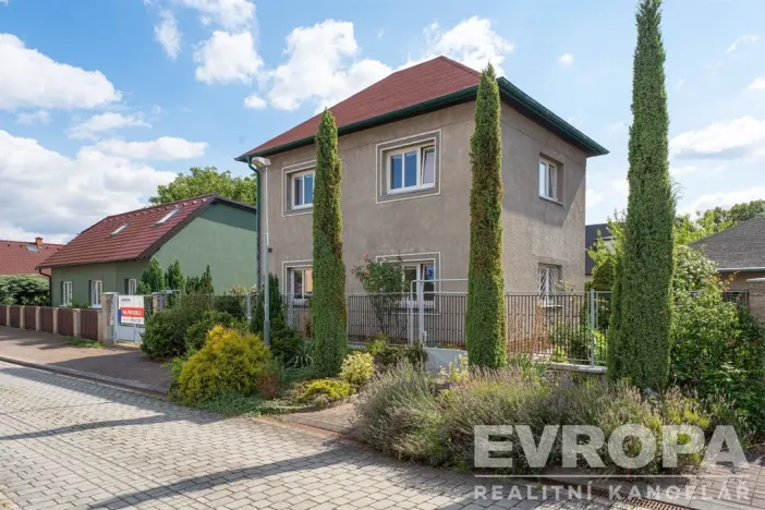 Prodej vily, Praha - Dolní Počernice, Listopadová, 139 m2