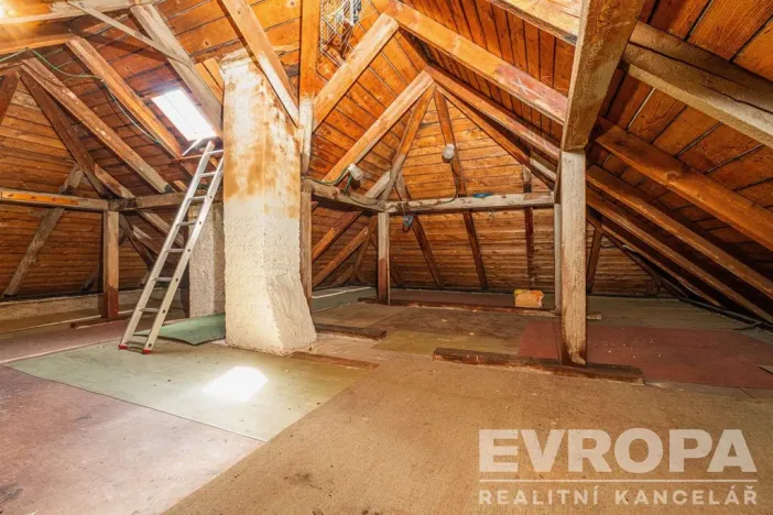 Prodej vily, Praha - Dolní Počernice, Listopadová, 139 m2