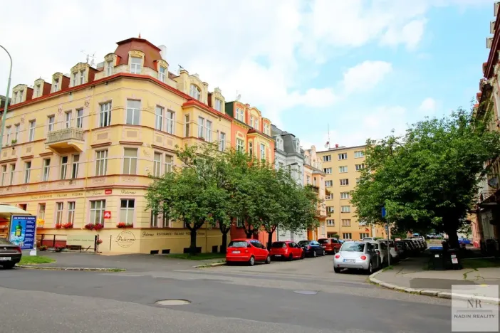 Pronájem bytu 1+1, Karlovy Vary, Jízdárenská, 42 m2