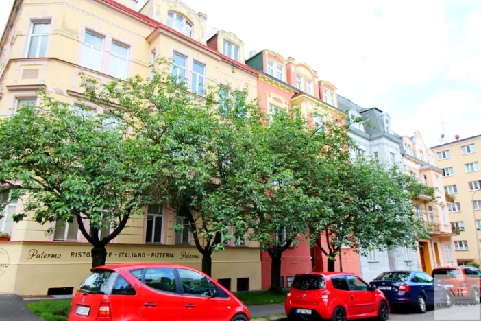 Pronájem bytu 1+1, Karlovy Vary, Jízdárenská, 42 m2