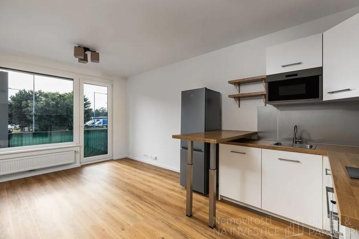 Pronájem bytu 1+kk, Praha - Vysočany, Smržových, 33 m2