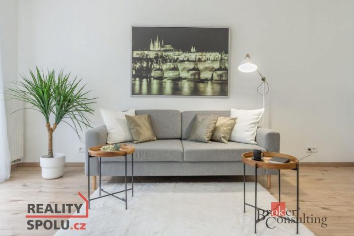 Prodej bytu 1+kk, Praha - Uhříněves, náměstí Bratří Jandusů, 32 m2