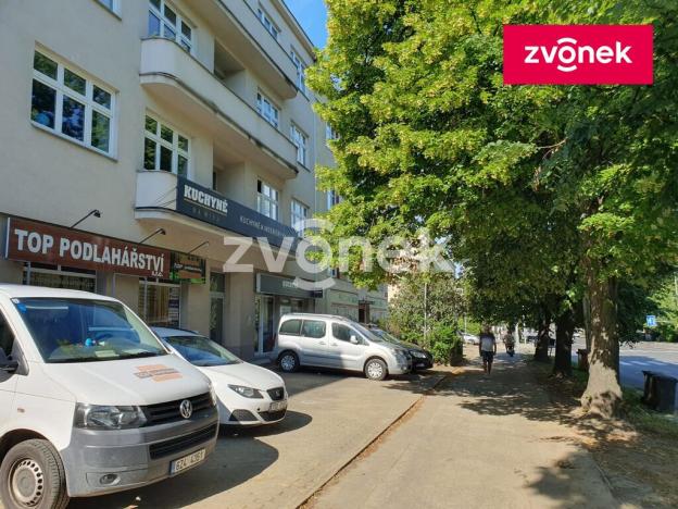 Pronájem obchodního prostoru, Zlín, třída Tomáše Bati, 100 m2