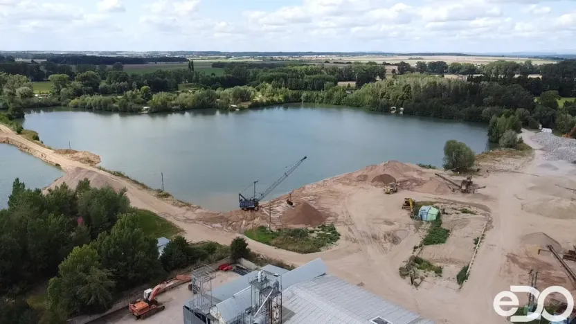 Pronájem skladu, Kratonohy, 600 m2