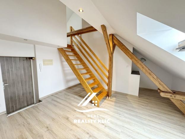 Pronájem bytu 2+kk, Ostrava, U Hřiště, 55 m2