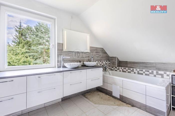 Prodej rodinného domu, Česká Lípa - Lada, 251 m2