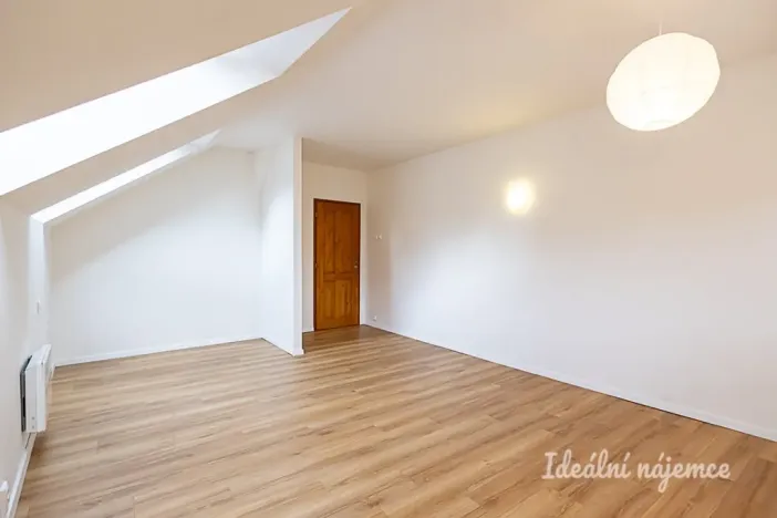 Pronájem bytu 6+kk a větší, Praha - Královice, K Uhříněvsi, 221 m2