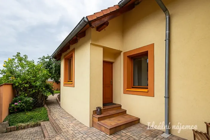 Pronájem bytu 6+kk a větší, Praha - Královice, K Uhříněvsi, 221 m2