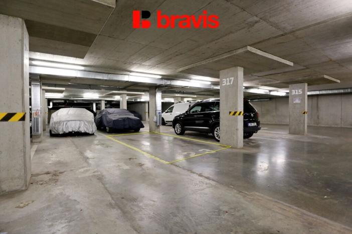 Pronájem garáže, Brno - Trnitá, Spálená, 13 m2