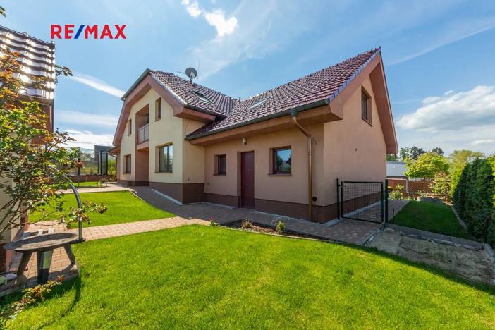 Prodej rodinného domu, Hostivice, Liliová, 392 m2