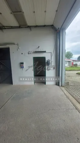 Pronájem skladu, Holubice, 320 m2
