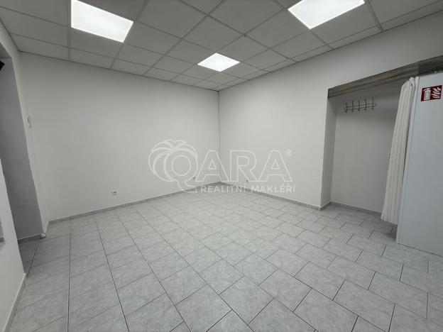 Pronájem obchodního prostoru, Benešov, Tyršova, 23 m2