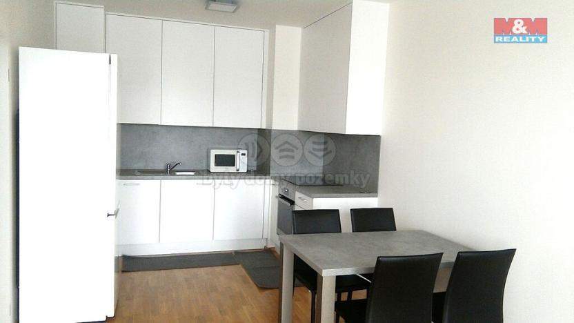 Pronájem bytu 2+kk, Praha, Waltariho, 55 m2