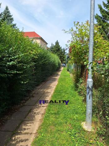 Prodej zahrady, Jesenice, Školní, 86 m2