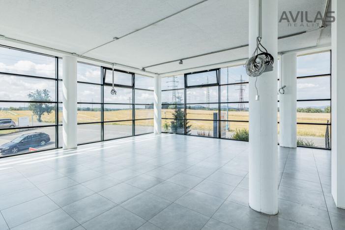 Pronájem obchodního prostoru, Benešov - Pomněnice, 100 m2