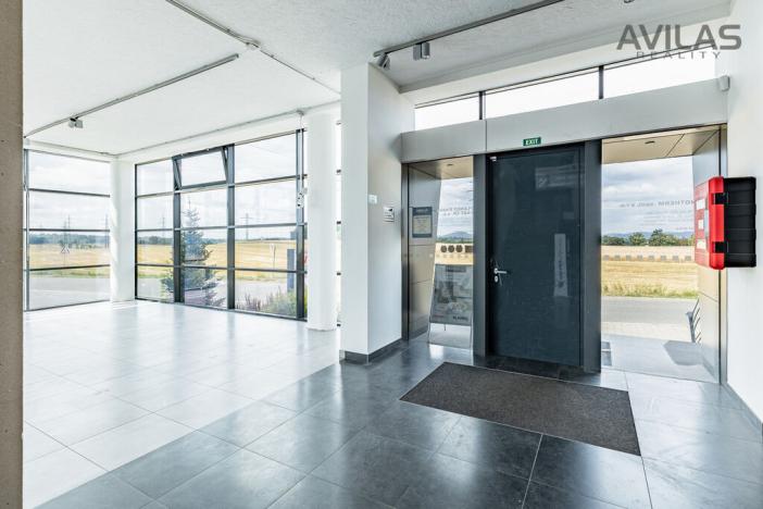 Pronájem obchodního prostoru, Benešov - Pomněnice, 100 m2