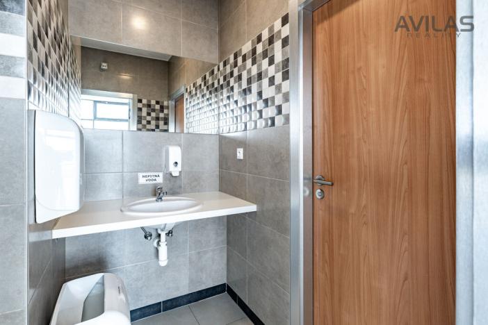 Pronájem obchodního prostoru, Benešov - Pomněnice, 100 m2